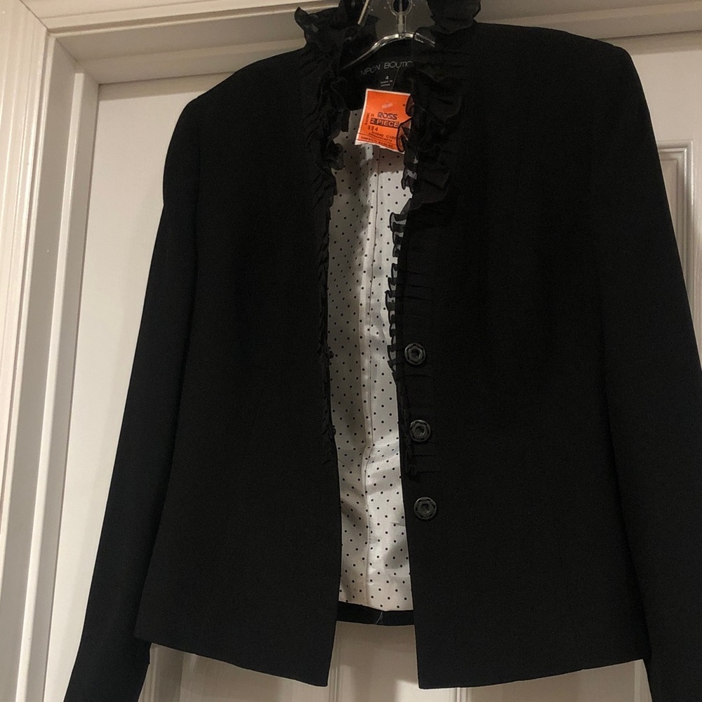 Nipon Boutique Black Women's Suit and Skirt Set - Picture 9 of 16